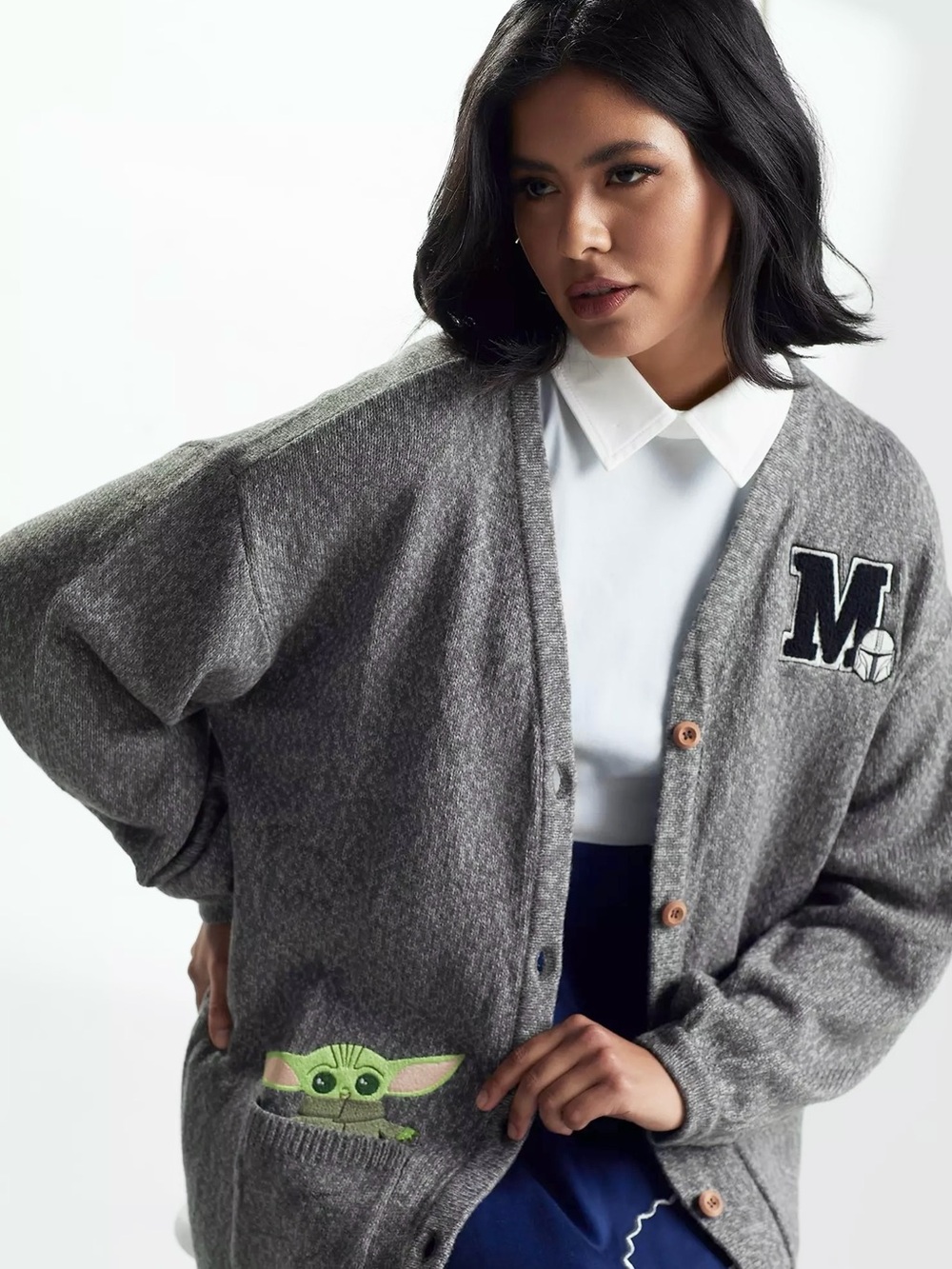 Disney Her Universe Star Wars Sweater Mandalorian Grogu Grey Cardigan Size 1X - Picture 4 of 10